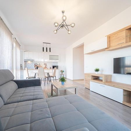 Serene Flat Leilighet Oradea Eksteriør bilde