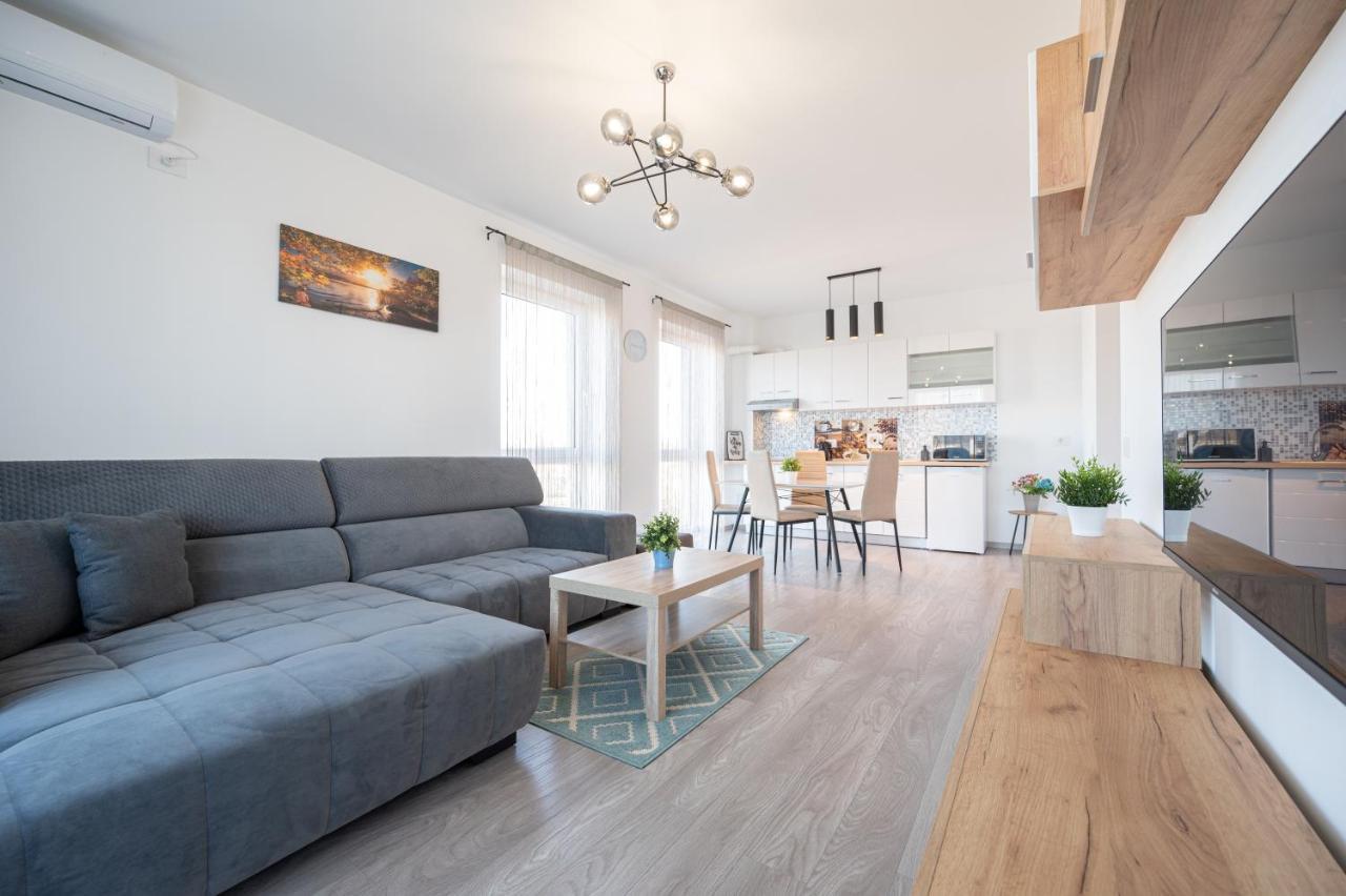 Serene Flat Leilighet Oradea Eksteriør bilde