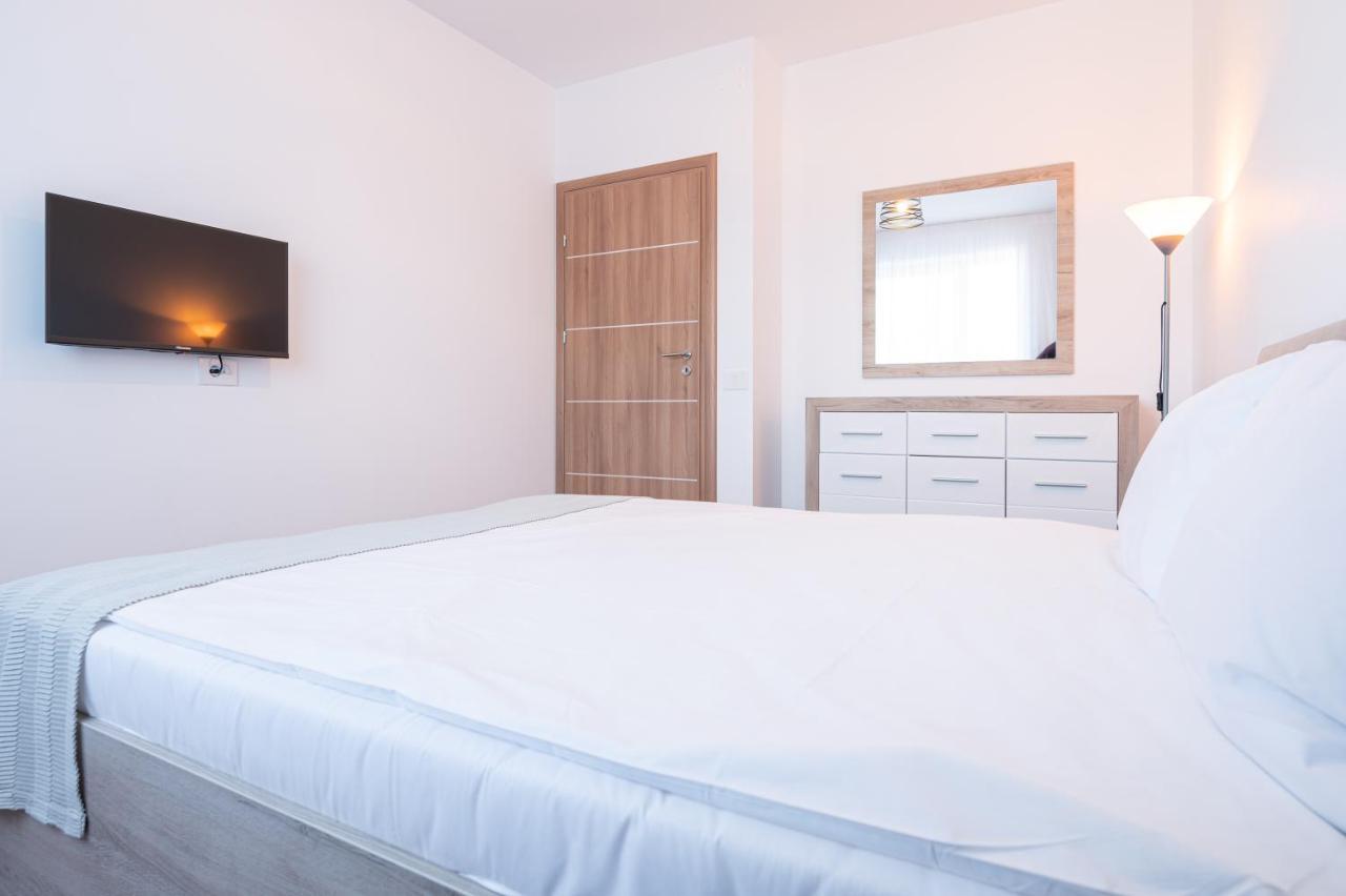 Serene Flat Leilighet Oradea Eksteriør bilde