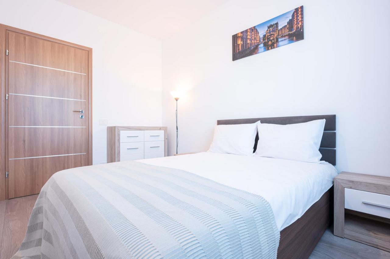 Serene Flat Leilighet Oradea Eksteriør bilde