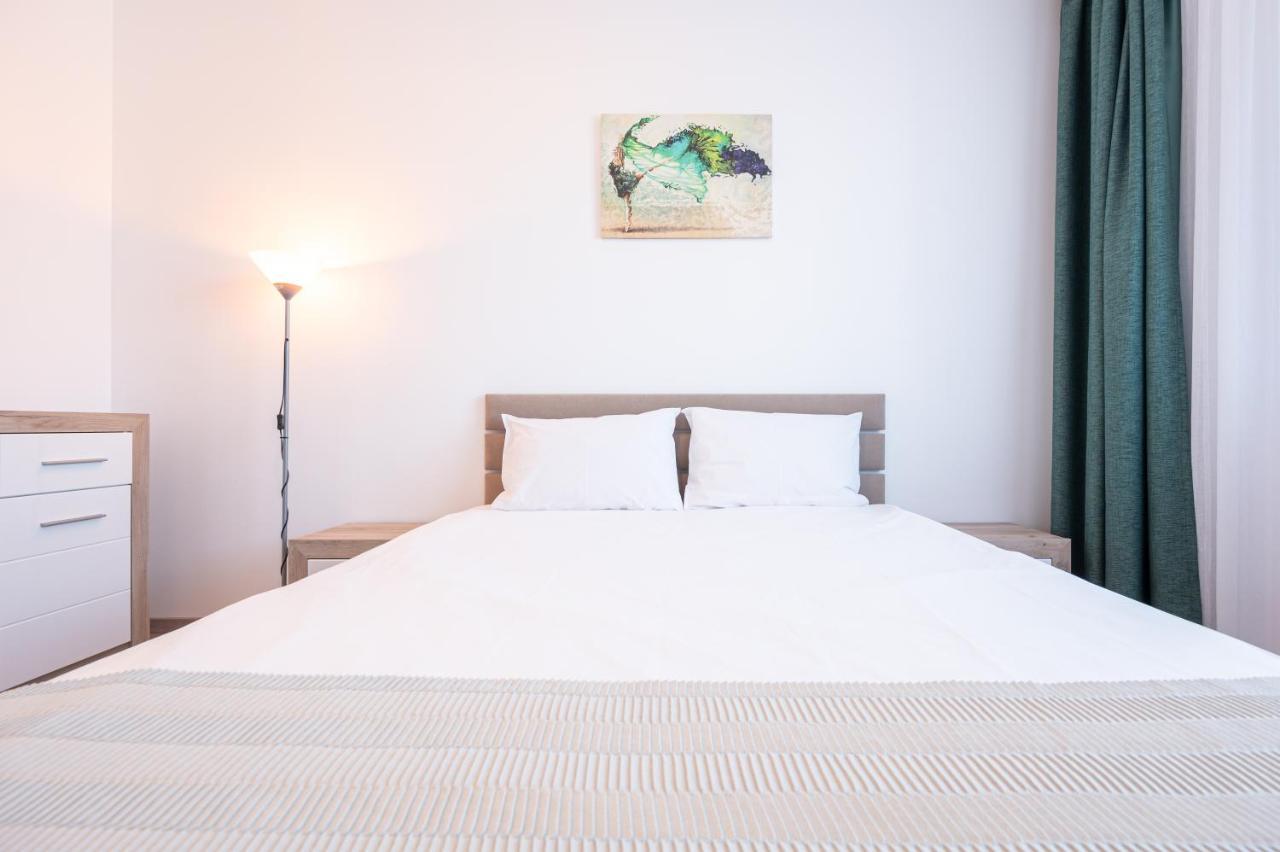 Serene Flat Leilighet Oradea Eksteriør bilde