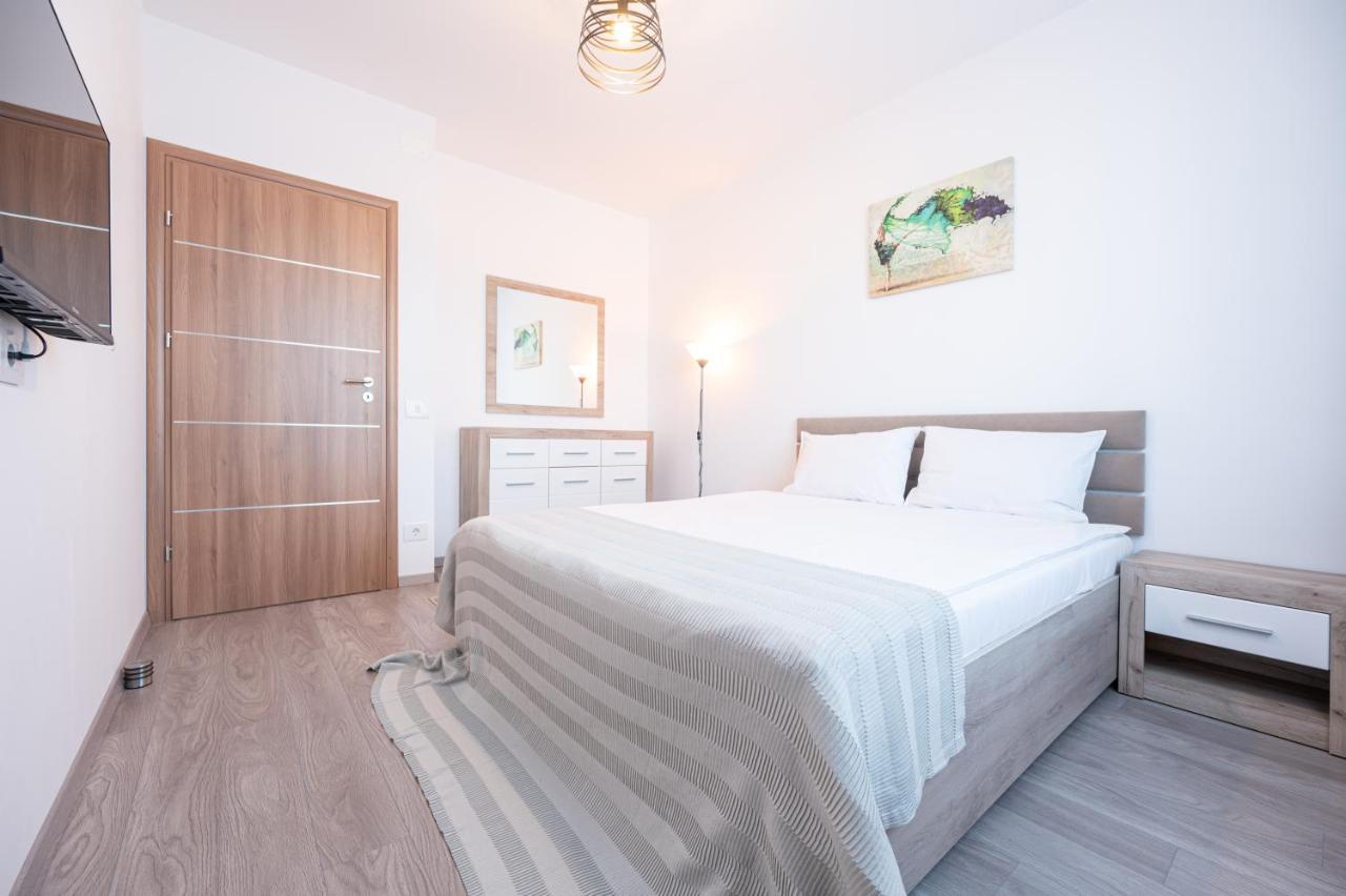 Serene Flat Leilighet Oradea Eksteriør bilde